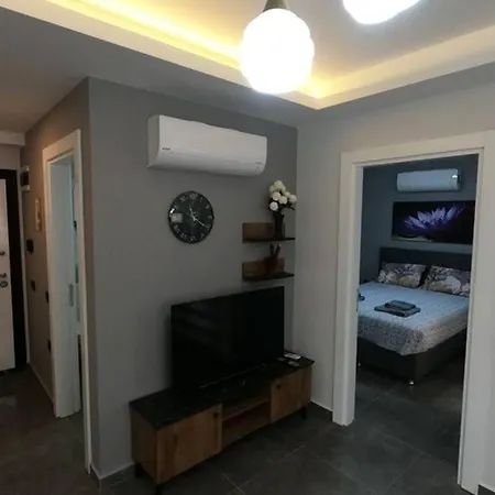 Aura Just 100 Meters To Kleopatra Apartment